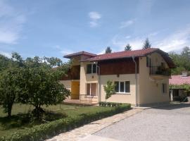 Villa Nanevi, proprietate de vacanță aproape de plajă din Teteven