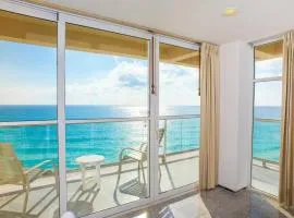 Stunning! 2 BDRM Beach/Oceanfront Condo on Cancun Beach - Hotel Zone