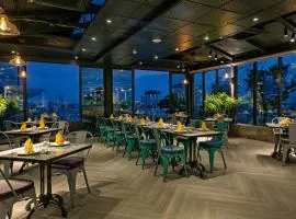 AVORA Boutique Hotel