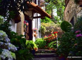 Casa Rural Amparo, hotel a Mogarraz