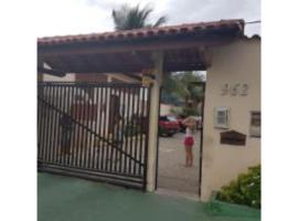 Pero Casa Triplex em condominio, hotel em Cabo Frio