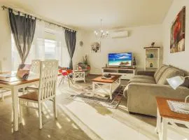 Elegant Sophia's Apartment