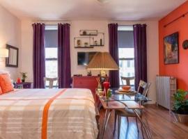 Fabulous Fully Furnished Studio Minutes From Times Square!, Ferienunterkunft in New York