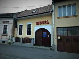 Petőfi Motel, hotel v mestu Cristuru Secuiesc