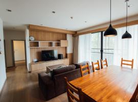 23 Degree Condominium R76, hotel in Phayayen