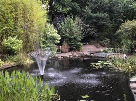 Cosy Studio met Zwembad, homestay in Beringen