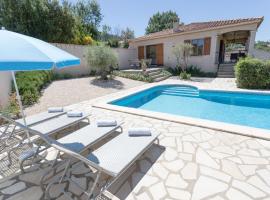 Modern villa with private pool, cottage in Félines-Minervois