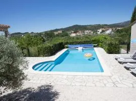 Villa near Carcassonne with Heated Pool