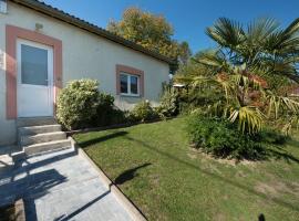 Gîte de vac's et d'affaires à Deville Secteur Monthermé - Ardennes, casa de temporada em Deville