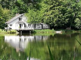 La maison du lac, lodge i Cul-des-Sarts
