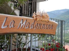 La Madonnina, hotel em Villa di Tirano