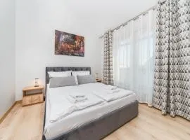 Select Suites by MB Apartments