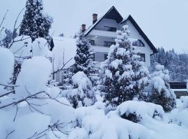 Pensiunea Almas, hotel com piscina em Piatra Neamţ