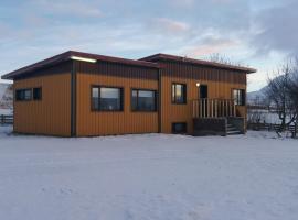 Midhop guesthouse, hotel v destinaci Þingeyrar