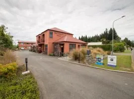 Red Tussock Motel