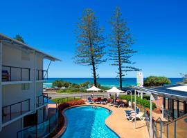 The Beach Retreat Coolum, hotel in Coolum Beach