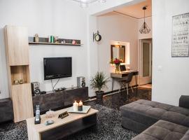 Luxury apartments near Acropolis! in the Heart of Athens!, hotel ad Atene