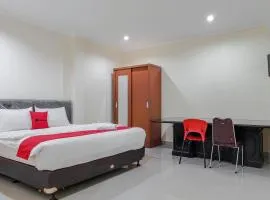 RedDoorz @ Jalan Biak Roxy Jakarta