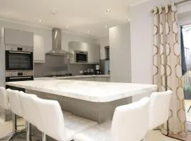 Oxford City Boutique Home: "Oxford Collegiate Residence by AHG"