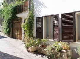 Apricot House: Roccascalegna'da bir tatil evi