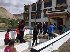 Togocheepa Eco Hotel, hotel v destinácii Saspul Gömpa