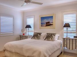 Cronulla Beach House B&B, hotel near Burraneer Bay Marina, Cronulla