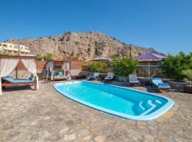 Maripaul Family Villa: Lardos şehrinde bir otel