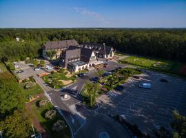 Hotel Na Półboru, hotel v destinácii Sieradz