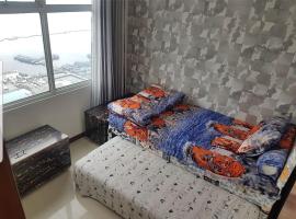 4 Bed Condo Sleeping by The Sea, hotel a Giacarta