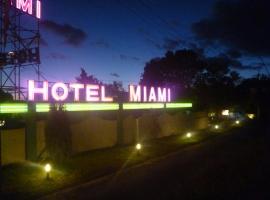 Hotel Miami (Adult Only), hotel com banheiras de hidromassagem em Metabaru