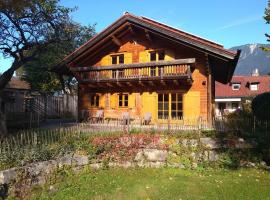 Chalet Königsstand, hotel dicht bij: Kasteelruïne Werdenfels, Garmisch-Partenkirchen