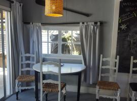 Lunas del Bosque Cabaña y apartamento en suite, khách sạn ở La Paloma