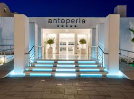 Antoperla Luxury Hotel & Spa, hotel en Perissa
