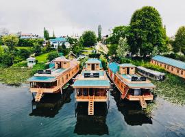 New Jacquline Heritage Houseboats, hotel in Srinagar