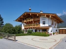 Landhaus Schwarz, Hotel mit Parkplatz in Mieming