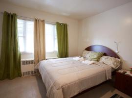 STUDIO&ONE BEDROOM APARTMENTS, hotell i Bronx
