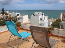 Amazing Beach House in Algarve with Sea View! – hotel w mieście Luz