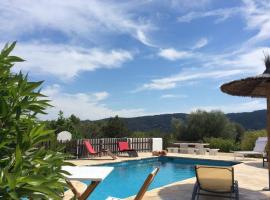 Ģimenes viesnīca Villa Can Mestreso Suite Ibiza pilsētā Santžoana de Labritha