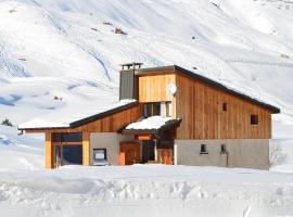 Chalet Reymond Pre du lac, hotel in Tignes