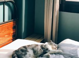 A Fat At Home, hotel near National University of Tainan, Tainan