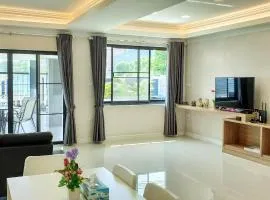 Baan Sasithorn Huahin