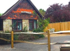 Tovey Lodge, hotel with parking in Hassocks