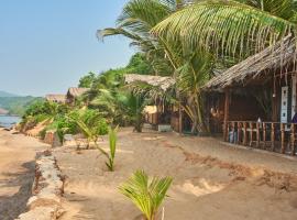 Blue Lagoon Resort Goa, kamp za glamping u gradu 'Cola'