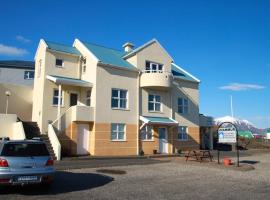 Hvammur Apartments, apartment in Höfn