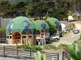 Dune & Domes Pichilemu, дом для отпуска в городе Пичилему