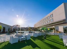 Iridium Hotel, hotel cerca de Centro comercial Al Obaikan Mall, Taif