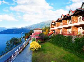 Neelesh Inn- A Luxury Lake View Hotel- 20 kms from Nainital, hotel Bhimtalban