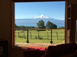 Karibuni - Familiar Lodging & Private Spa, nhà nghỉ B&B ở Villarrica