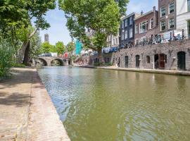 De Verrassing aan de Werf, hotel i nærheden af Domkirketårnet, Utrecht