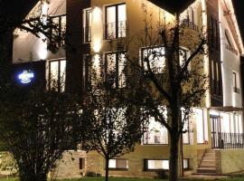 Stupina, Hotel in Braşov